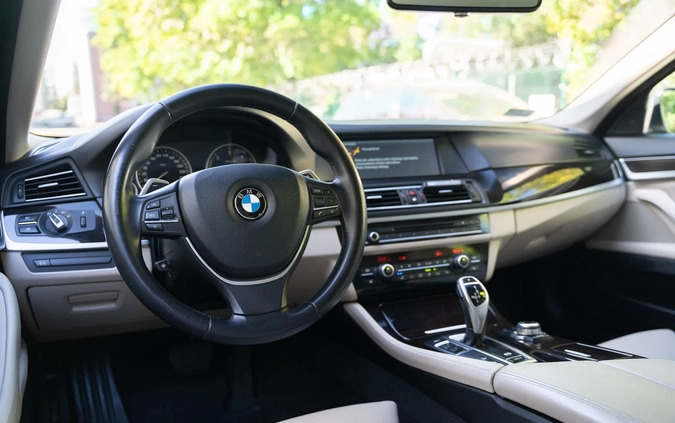 BMW Seria 5 cena 54900 przebieg: 251162, rok produkcji 2011 z Zbąszynek małe 211